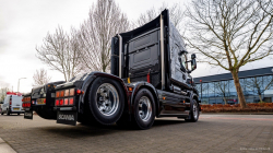 20260201-Tom-Holding-00085